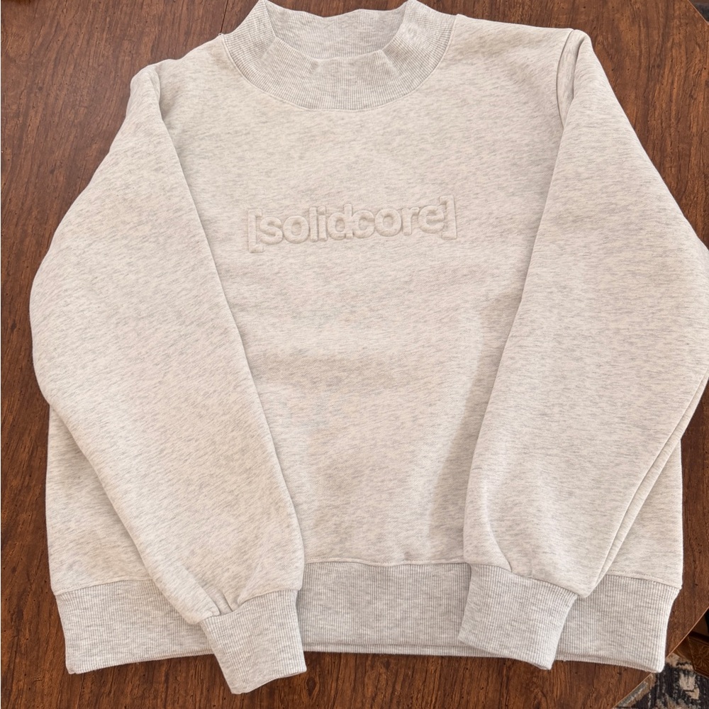 Solidcore solidays gray crewneck sweatshirt XS